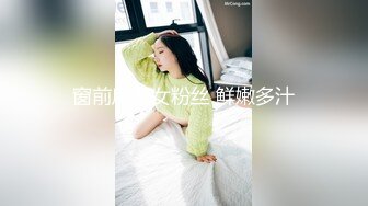 黑衣牛仔裤妹子啪啪舌吻调情，69姿势舔逼连体丝袜后入猛操