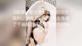  满背纹身的骚女露脸跟纹身小哥酒店啪啪直播给狼友看，互动撩骚交大鸡巴