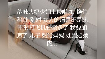 单手开车继续给美女护士核酸