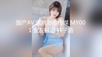 小美眉 你变态 趁着小女友上厕所拉粑粑 强制塞嘴吃鸡鸡 爆吃精