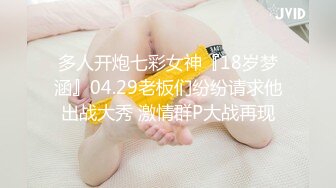 游乐场女厕全景偷拍25位美女的各种极品美鲍鱼 (1)