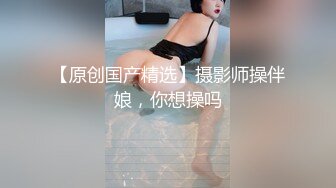 被两个黑鬼蹂躏的老女人 情趣装诱惑被暴力虐待 干了骚穴还要草菊花 前插后入口交大鸡巴