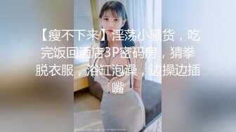 【新片速遞】 私房十月最新流出商场隔板女厕全景❤️后拍美女尿尿3二次入镜的耐克鞋美眉