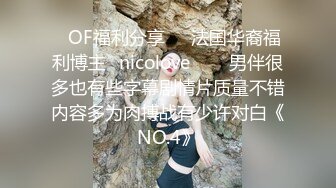 饥渴丰满少妇要吃鸡鸡，有说有笑，还给深喉