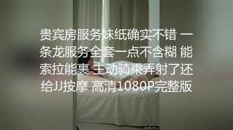 双马尾萝莉萌妹小可爱翘起屁股后入 迎接大肉棒一下下撞击，抬起双腿猛操最后射屁股上，又是被主人中出的一天