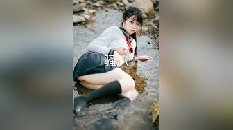 嫖妓哥夜晚散步路边按摩店发现位颜值很不错的短裤美女,花了300元带到房间操她,干完一次还想操,美女受不了走了